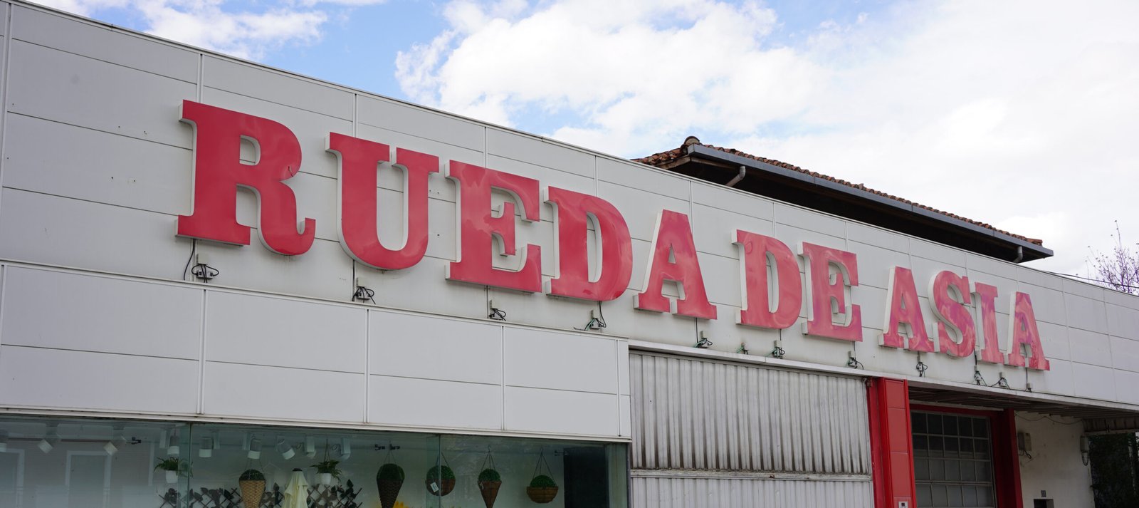 Tienda bazar Rueda De Asia